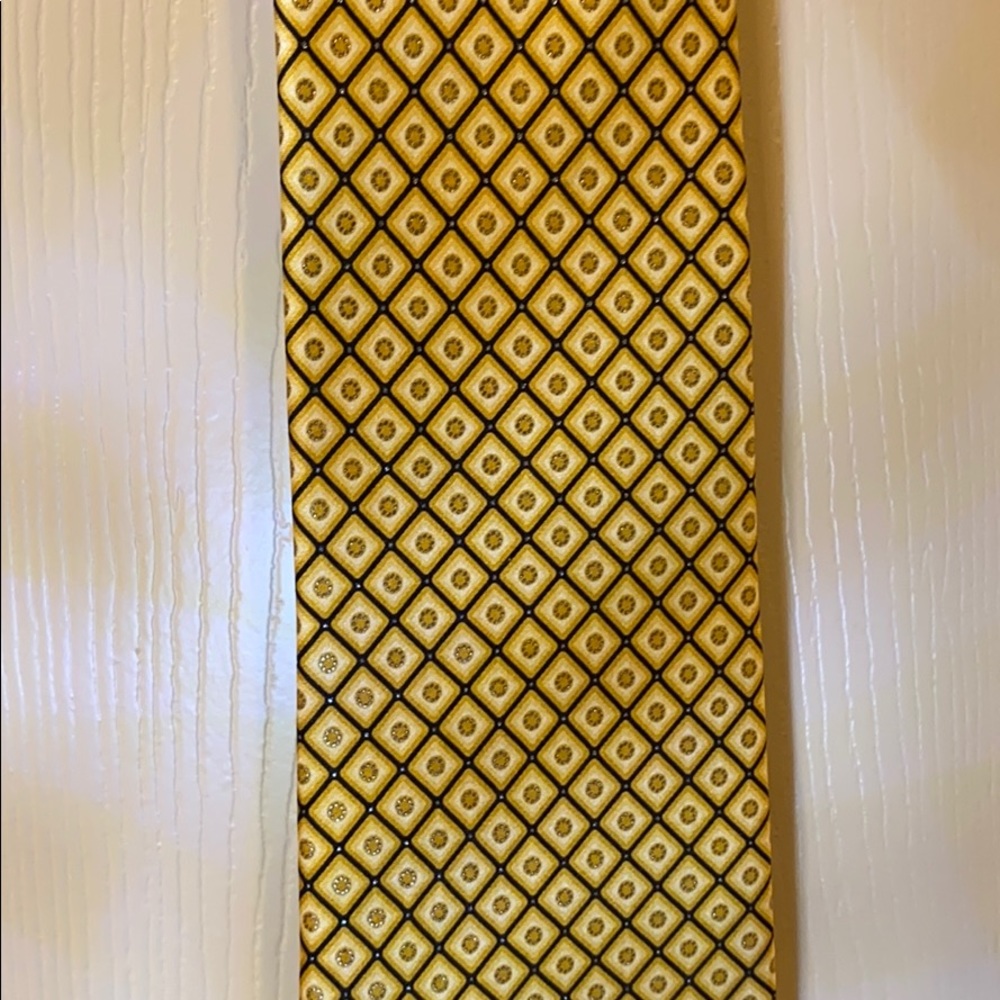 Tie - Picture 2 of 3